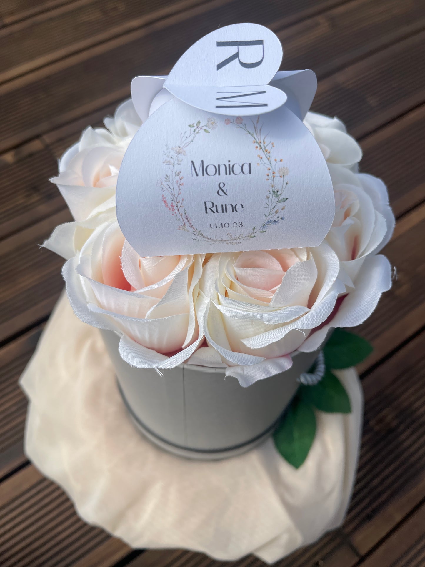 HJERTE med blomst - Eske
